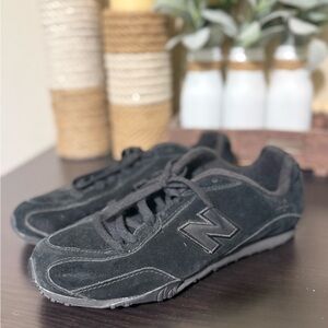 Women's 442 CW442BK 
New Balance Black Suede Sneakers Size 8